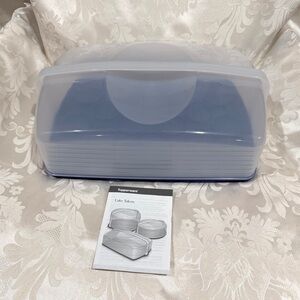Like NEW.  Tupperware Blue and White Cake Carrier (LAST one)